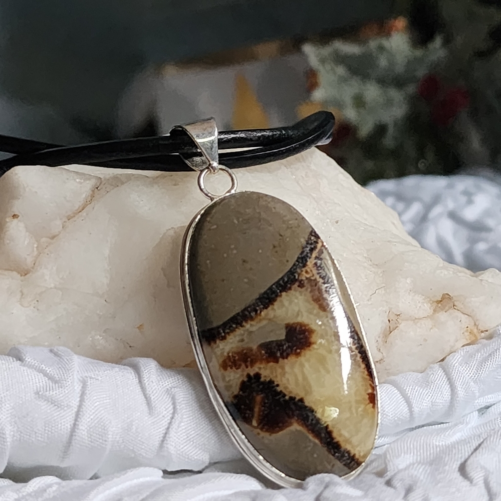 Natural Fossil Necklace White Rhodium / Silver-plated Gift For Women